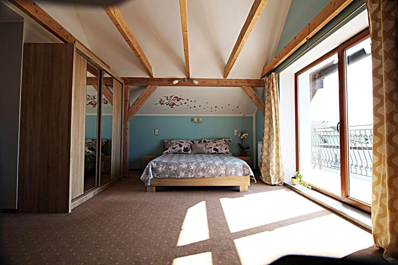 Renatka Przy Plazy Apartment Unieście Екстериор снимка