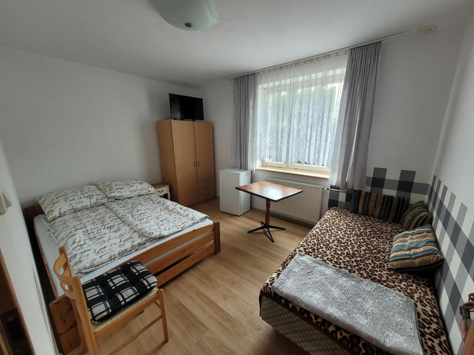 Renatka Przy Plazy Apartment Unieście Екстериор снимка