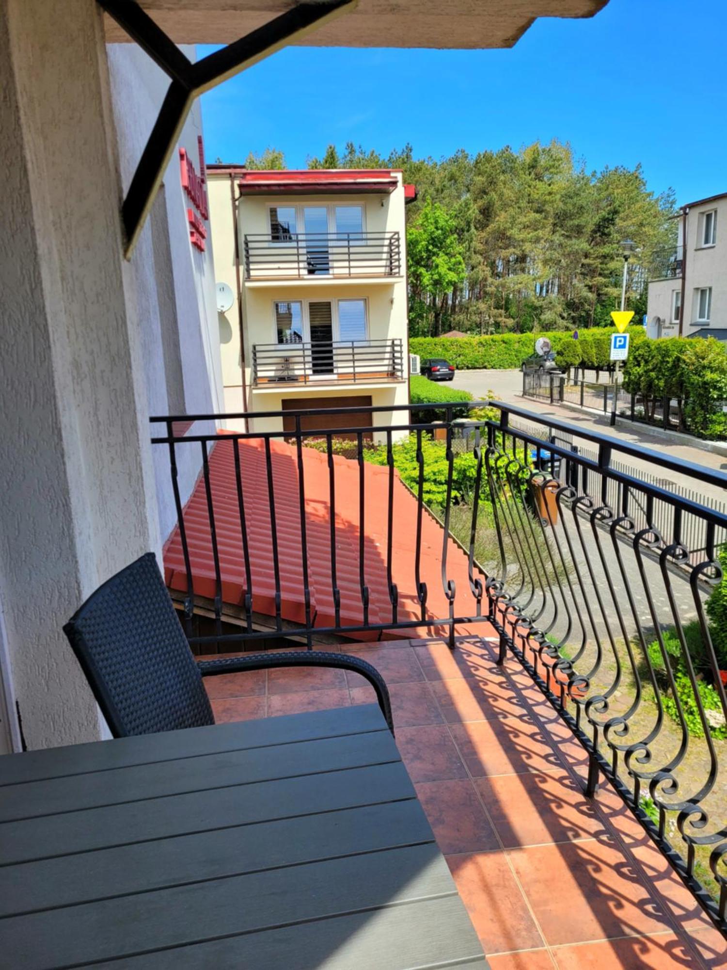 Renatka Przy Plazy Apartment Unieście Екстериор снимка